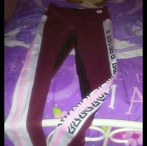 Ultimate leggings vs pink medium nwt